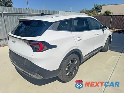 Czwarte zdjęcie samochodu z boku: 2026 KIA SPORTAGE LX VIN:5XYK23DF4TG404310 - miniatura