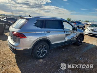 Trzecie zdjęcie samochodu z tyłu: 2022 VOLKSWAGEN TIGUAN SE VIN:3VV2B7AX0NM104338 - miniatura