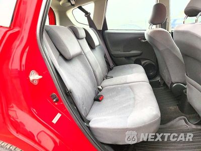Zdjęcie 10 z 12 samochodu: 2013 HONDA FIT VIN:JHMGE8H35DC043622 - miniatura
