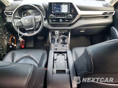 Zdjęcie 8 z 13 samochodu: 2021 TOYOTA HIGHLANDER LIMITED VIN:5TDDZRBH6MS123240 - miniatura