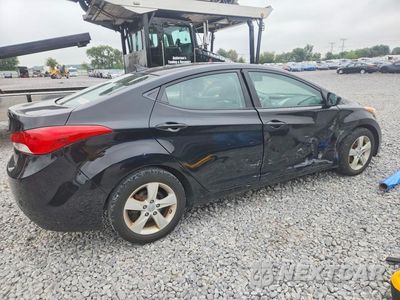 Trzecie zdjęcie samochodu z tyłu: 2013 HYUNDAI ELANTRA GLS VIN:KMHDH4AE8DU842400 - miniatura