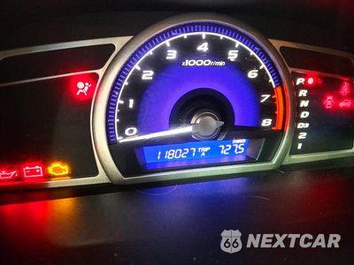 Zdjęcie 9 z 13 samochodu: 2009 HONDA CIVIC LX VIN:2HGFA16579H315856 - miniatura