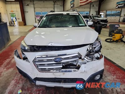 Piąte zdjęcie samochodu w środku: 2015 SUBARU OUTBACK 3.6R LIMITED VIN:4S4BSELC2F3298043 - miniatura
