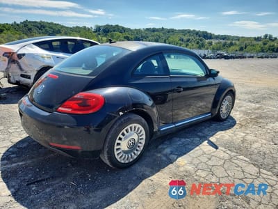 Trzecie zdjęcie samochodu z tyłu: 2012 VOLKSWAGEN BEETLE VIN:3VWJP7AT0CM609699 - miniatura
