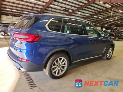 Trzecie zdjęcie samochodu z tyłu: 2021 BMW X5 XDRIVE45E VIN:5UXTA6C08M9F27585 - miniatura