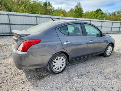 Trzecie zdjęcie samochodu z tyłu: 2018 NISSAN VERSA SV VIN:3N1CN7AP0JL812327 - miniatura
