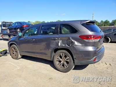 Drugie zdjęcie samochodu z przodu: 2017 TOYOTA HIGHLANDER LE VIN:5TDZARFH2HS030440 - miniatura