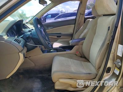 Zdjęcie 7 z 12 samochodu: 2008 HONDA ACCORD LX VIN:1HGCP26348A013735 - miniatura