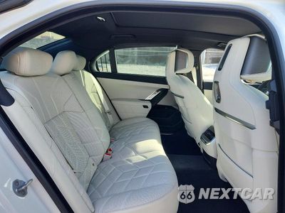 Zdjęcie 10 z 12 samochodu: 2026 BMW 740 XI VIN:WBA33EH03TCX43354 - miniatura
