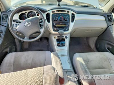 Zdjęcie 8 z 12 samochodu: 2007 TOYOTA HIGHLANDER BASE VIN:JTEEP21A370195067 - miniatura