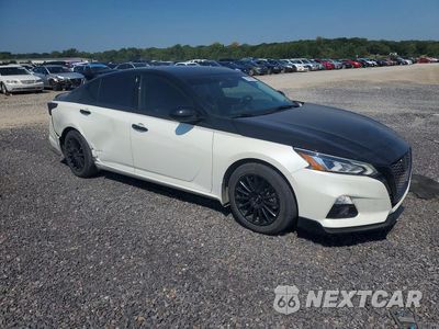 Czwarte zdjęcie samochodu z boku: 2021 NISSAN ALTIMA SL VIN:1N4BL4EV3MN334792 - miniatura