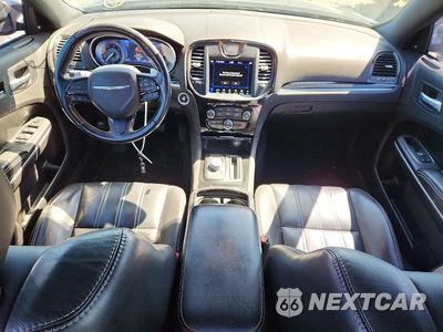 Zdjęcie 8 z 12 samochodu: 2021 CHRYSLER 300 S VIN:2C3CCABG7MH589137 - miniatura