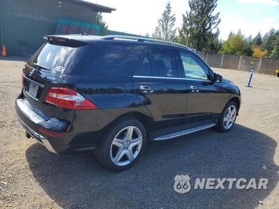 Trzecie zdjęcie samochodu z tyłu: 2014 MERCEDES-BENZ ML 550 4MATIC VIN:4JGDA7DB3EA394710 - miniatura