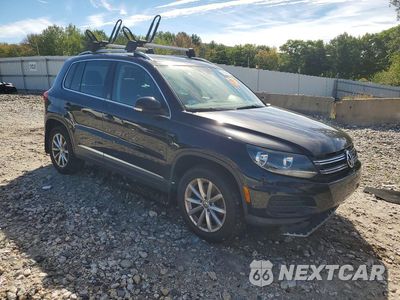 Czwarte zdjęcie samochodu z boku: 2017 VOLKSWAGEN TIGUAN WOLFSBURG VIN:WVGSV7AX8HW507523 - miniatura