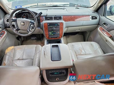 Zdjęcie 8 z 13 samochodu: 2007 CHEVROLET SUBURBAN C1500 VIN:3GNFC16J17G106221 - miniatura