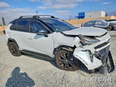 Czwarte zdjęcie samochodu z boku: 2023 TOYOTA RAV4 XSE VIN:4T3E6RFVXPU106201 - miniatura