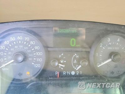 Zdjęcie 9 z 12 samochodu: 2007 MERCURY GRAND MARQUIS LS VIN:2MEFM75V87X637515 - miniatura