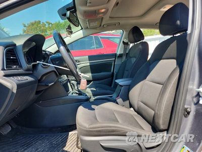 Zdjęcie 7 z 13 samochodu: 2018 HYUNDAI ELANTRA SEL VIN:5NPD84LF4JH379834 - miniatura