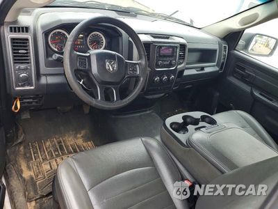 Zdjęcie 8 z 12 samochodu: 2018 RAM 1500 ST VIN:3C6JR6AG6JG238514 - miniatura