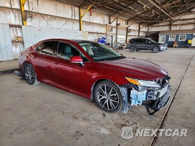 Czwarte zdjęcie samochodu z boku: 2022 TOYOTA CAMRY XLE VIN:4T1F11AK8NU013538 - miniatura