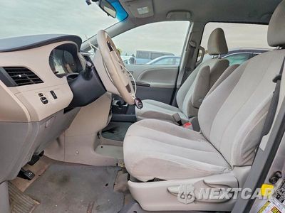 Zdjęcie 7 z 14 samochodu: 2012 TOYOTA SIENNA LE 8-PASSENGER VIN:5TDKA3DC6CS015745 - miniatura