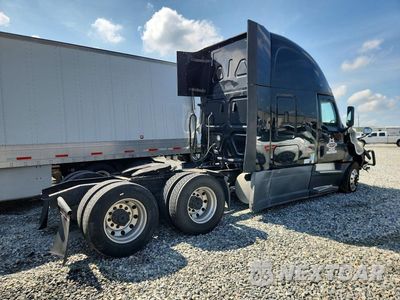Trzecie zdjęcie samochodu z tyłu: 2020 FREIGHTLINER CASCADIA 126 SEMI TRUCK VIN:3AKJHHFG1LSLV3959 - miniatura