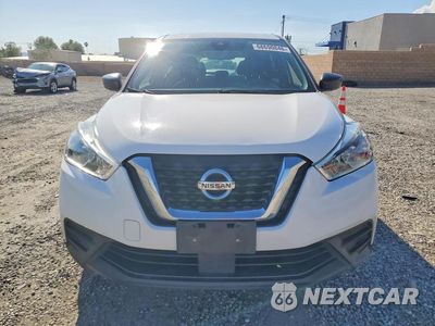Piąte zdjęcie samochodu w środku: 2020 NISSAN KICKS S VIN:3N1CP5BV5LL503614 - miniatura