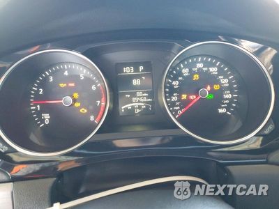 Zdjęcie 9 z 12 samochodu: 2016 VOLKSWAGEN JETTA SPORT VIN:3VWD17AJ3GM303664 - miniatura