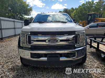 Piąte zdjęcie samochodu w środku: 2017 FORD F550 - TOW TRUCK VIN:1FDUF5HT9HEC58541 - miniatura
