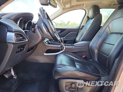 Zdjęcie 7 z 13 samochodu: 2017 JAGUAR F-PACE R - SPORT VIN:SADCL2BN0HA096280 - miniatura