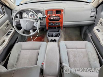 Zdjęcie 8 z 13 samochodu: 2005 DODGE DAKOTA QUAD SLT VIN:1D7HE48N25S209687 - miniatura