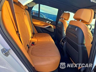 Zdjęcie 10 z 13 samochodu: 2025 BMW X5 XDRIVE50E VIN:5UX43EU09S9Z14003 - miniatura