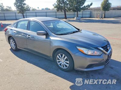 Czwarte zdjęcie samochodu z boku: 2018 NISSAN ALTIMA 2.5 S VIN:1N4AL3AP2JC153476 - miniatura