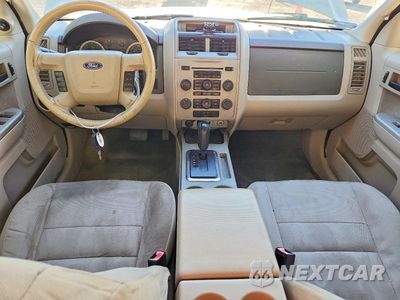 Zdjęcie 8 z 13 samochodu: 2011 FORD ESCAPE XLT VIN:1FMCU0DG3BKB78951 - miniatura