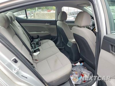 Zdjęcie 10 z 12 samochodu: 2019 HYUNDAI ELANTRA SE VIN:5NPD74LF8KH451235 - miniatura