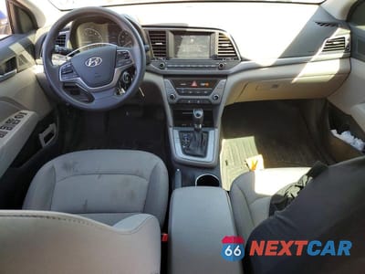 Zdjęcie 8 z 12 samochodu: 2017 HYUNDAI ELANTRA SE VIN:5NPD84LF5HH134647 - miniatura