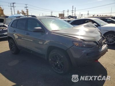 Czwarte zdjęcie samochodu z boku: 2019 JEEP CHEROKEE TRAILHAWK VIN:1C4PJMBXXKD393966 - miniatura