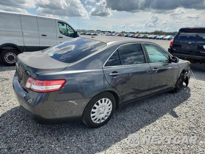 Trzecie zdjęcie samochodu z tyłu: 2010 TOYOTA CAMRY LE VIN:4T1BF3EKXAU067178 - miniatura