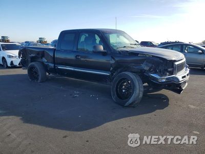 Czwarte zdjęcie samochodu z boku: 2003 GMC NEW SIERRA VIN:2GTEC19T631243272 - miniatura