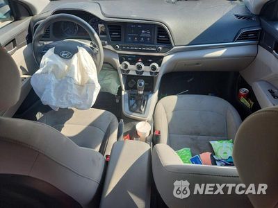 Zdjęcie 8 z 12 samochodu: 2019 HYUNDAI ELANTRA SEL VIN:KMHD84LF2KU761072 - miniatura
