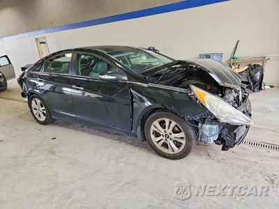 Czwarte zdjęcie samochodu z boku: 2013 HYUNDAI SONATA LIMITED VIN:5NPEC4AC1DH722471 - miniatura