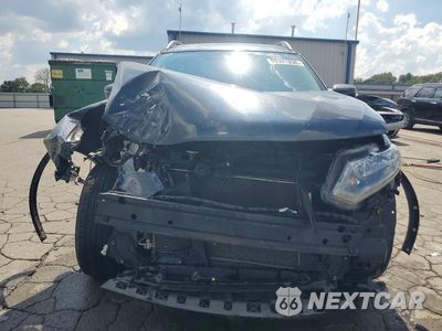 Piąte zdjęcie samochodu w środku: 2016 NISSAN ROGUE S VIN:KNMAT2MT8GP707599 - miniatura