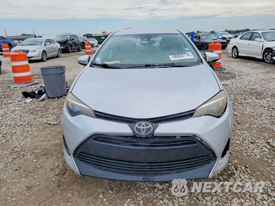 Piąte zdjęcie samochodu w środku: 2017 TOYOTA COROLLA LE VIN:5YFBURHE3HP630050 - miniatura