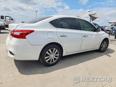Trzecie zdjęcie samochodu z tyłu: 2016 NISSAN SENTRA S VIN:3N1AB7AP8GY216054 - miniatura