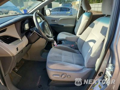 Zdjęcie 7 z 14 samochodu: 2015 TOYOTA SIENNA LE VIN:5TDKK3DC0FS621642 - miniatura