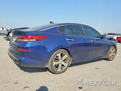 Trzecie zdjęcie samochodu z tyłu: 2020 KIA OPTIMA S VIN:5XXGT4L34LG416350 - miniatura