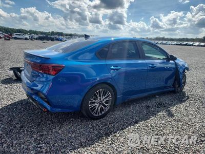 Trzecie zdjęcie samochodu z tyłu: 2022 KIA FORTE GT LINE VIN:3KPF54AD8NE489007 - miniatura
