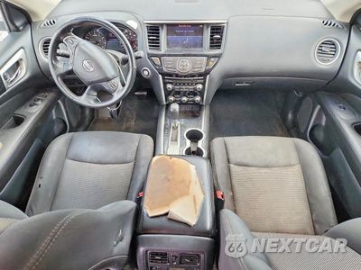 Zdjęcie 8 z 12 samochodu: 2019 NISSAN PATHFINDER SV VIN:5N1DR2MN1KC632219 - miniatura