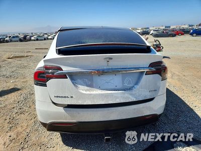 Zdjęcie 6 z 13 samochodu: 2018 TESLA MODEL X VIN:5YJXCBE2XJF104512 - miniatura