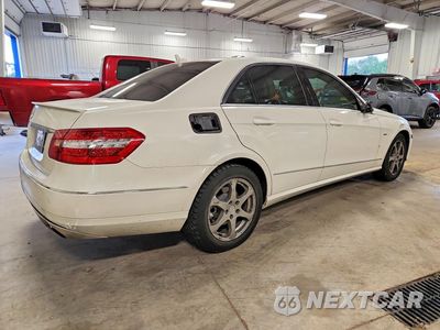 Trzecie zdjęcie samochodu z tyłu: 2012 MERCEDES-BENZ E 350 VIN:WDDHF5KB2CA528141 - miniatura